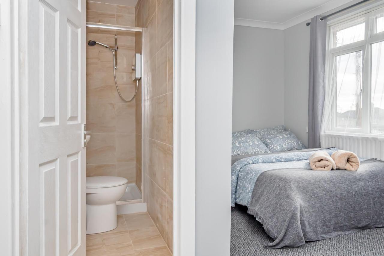 Shirley House 2, Self Catering Guest House, Self Check In, Smart Locks, 10 Min Walk To Southampton General, Aspire And Princess Anne Hospitals, Access To Fully Equipped Kitchen, Excellent Transport Links, Ideal For Longer Stays And Hospital Shifts Екстер'єр фото