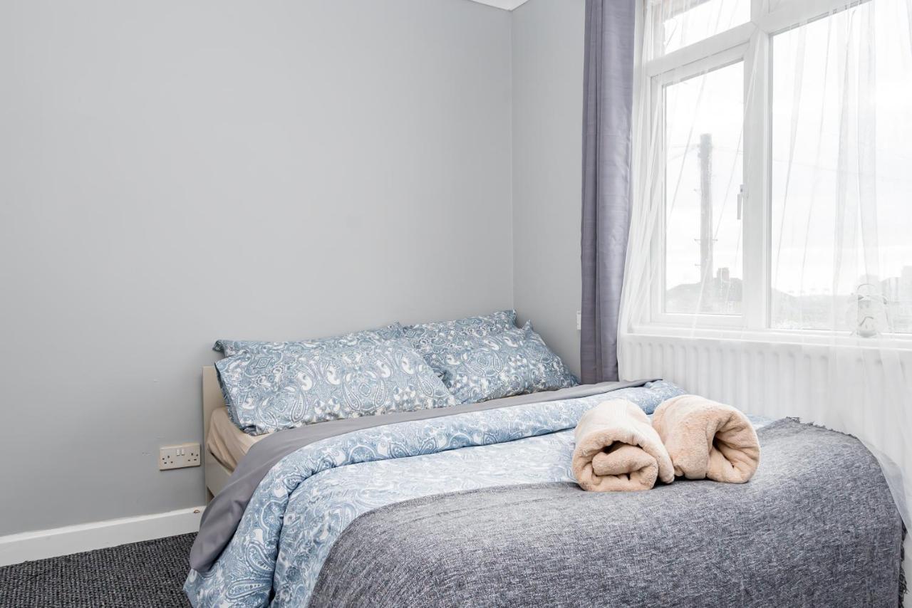 Shirley House 2, Self Catering Guest House, Self Check In, Smart Locks, 10 Min Walk To Southampton General, Aspire And Princess Anne Hospitals, Access To Fully Equipped Kitchen, Excellent Transport Links, Ideal For Longer Stays And Hospital Shifts Екстер'єр фото