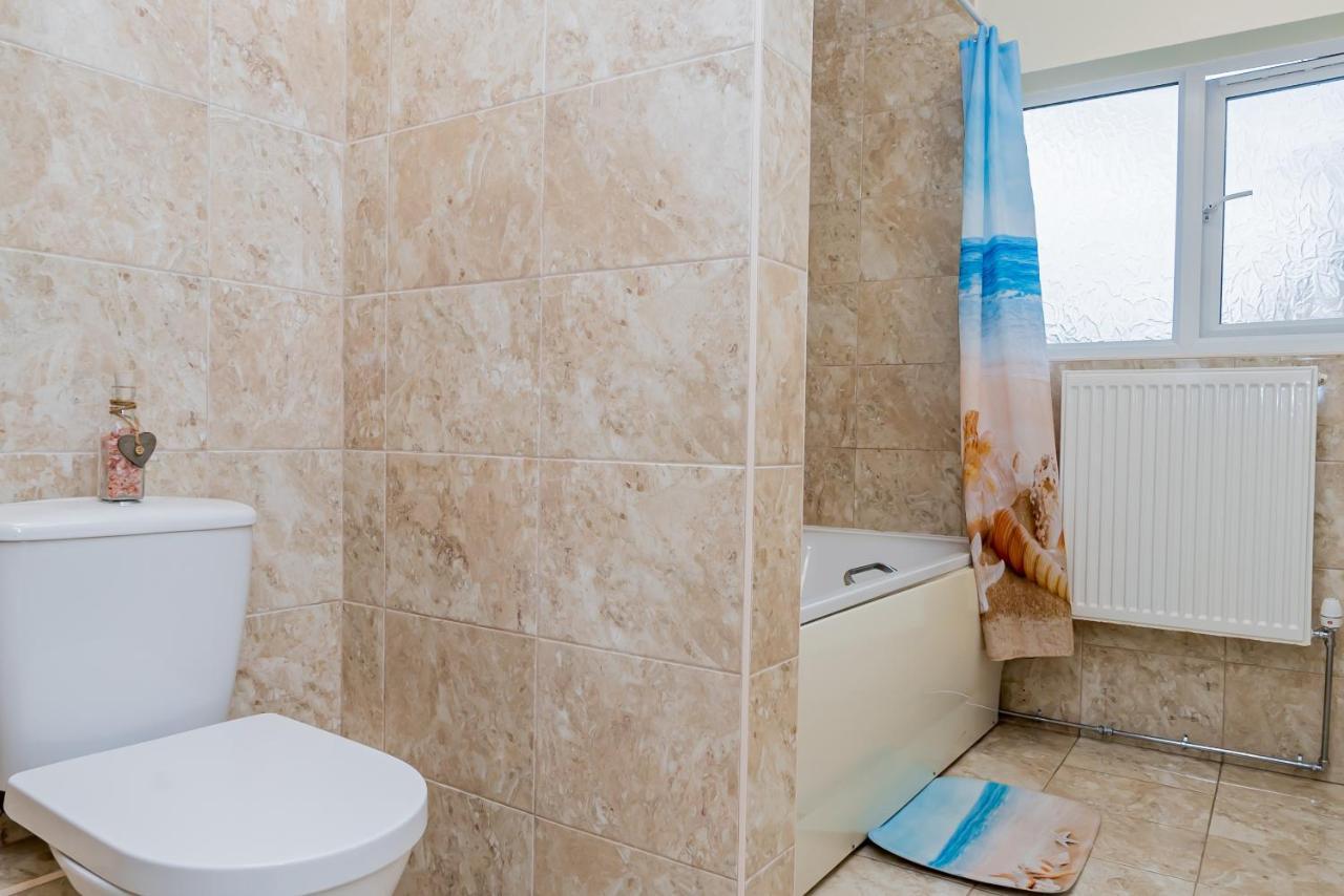 Shirley House 2, Self Catering Guest House, Self Check In, Smart Locks, 10 Min Walk To Southampton General, Aspire And Princess Anne Hospitals, Access To Fully Equipped Kitchen, Excellent Transport Links, Ideal For Longer Stays And Hospital Shifts Екстер'єр фото