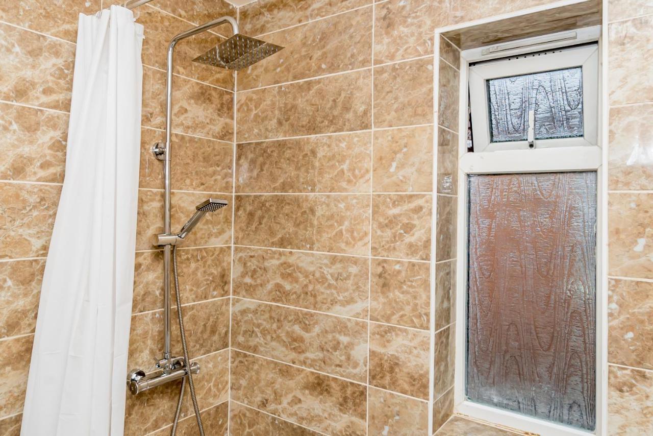 Shirley House 2, Self Catering Guest House, Self Check In, Smart Locks, 10 Min Walk To Southampton General, Aspire And Princess Anne Hospitals, Access To Fully Equipped Kitchen, Excellent Transport Links, Ideal For Longer Stays And Hospital Shifts Екстер'єр фото